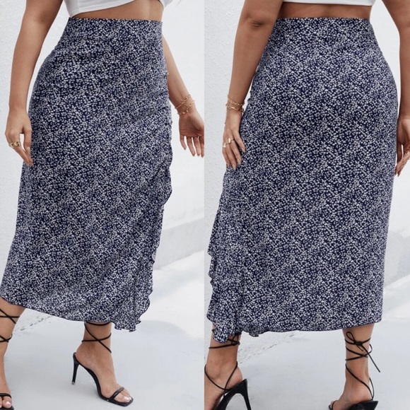 Boho plus size ruffle maxi skirt- BLUE - Picture 2 of 3